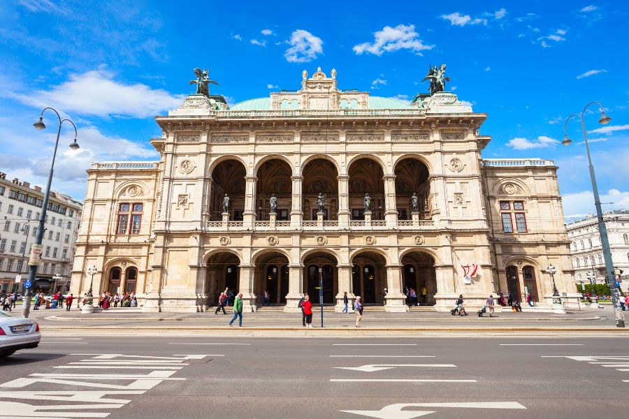 2 days in Vienna itinerary Opera House