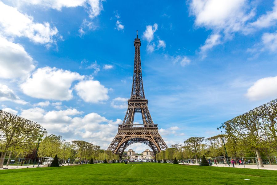 4 Days in Paris Itinerary Eiffel Tower