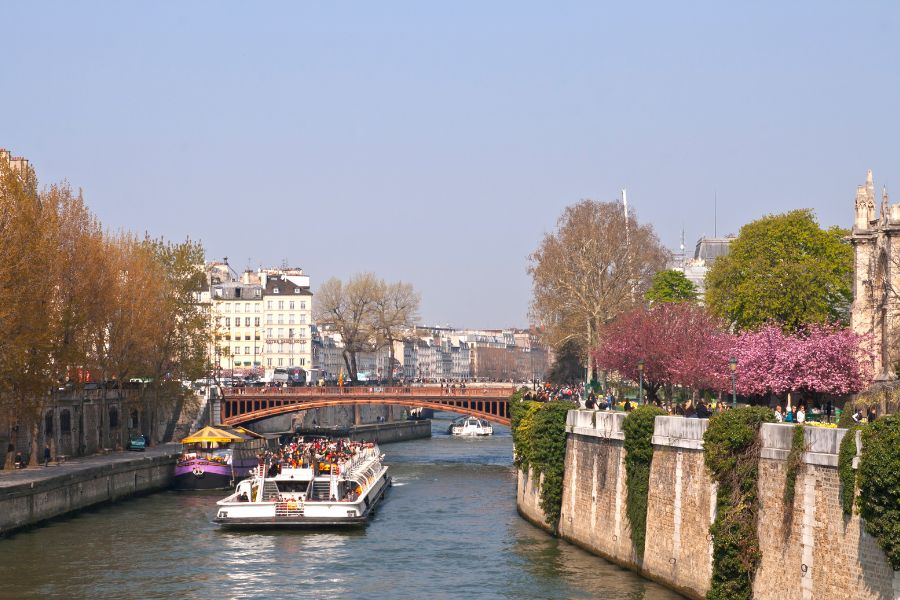 4 Days in Paris Itinerary River Cruise
