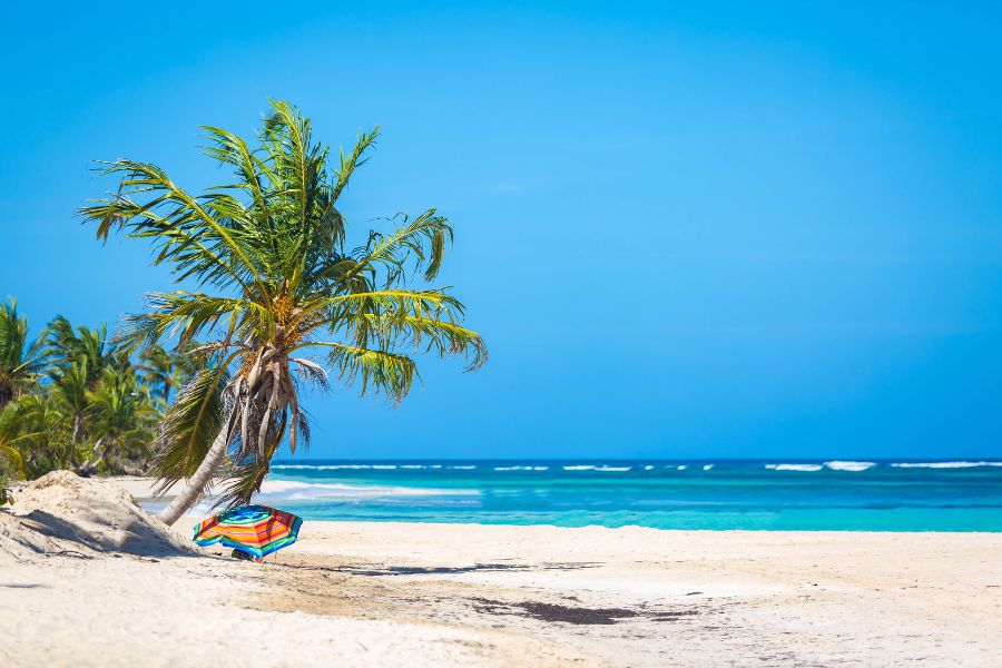 Best Caribbean Islands For Beach Puerto Rico - Playa Flamenco 