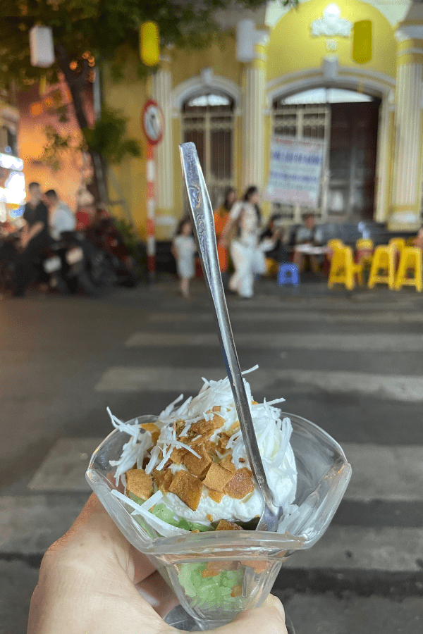 Best Food Tour in Hanoi - Kem Xoi (sticky rice coconut ice cream)