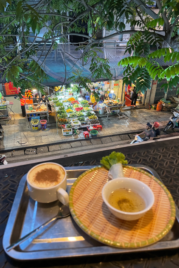 Best Food Tour in Hanoi - pho roll