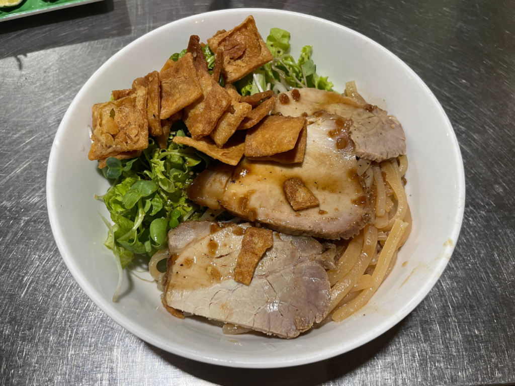 Cao Lau Khong Gian Xanh - Cao Lau dish