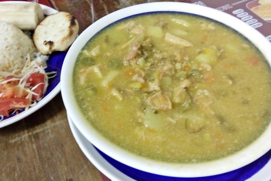 foods from colombia Chicken soup