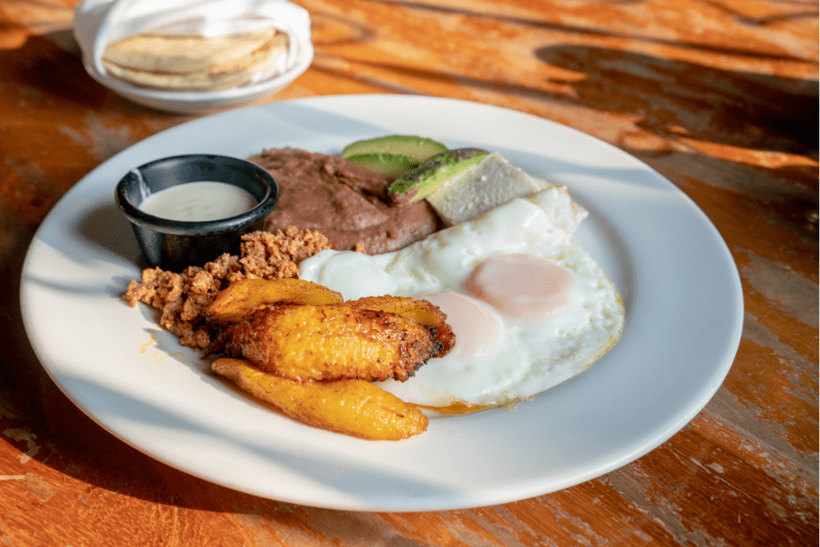Foods from Honduras - Plate of food eggs plantains