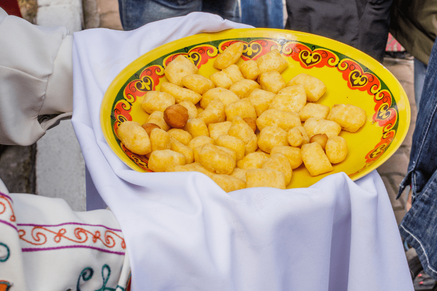 Popular Mongolian foods - Boortsog