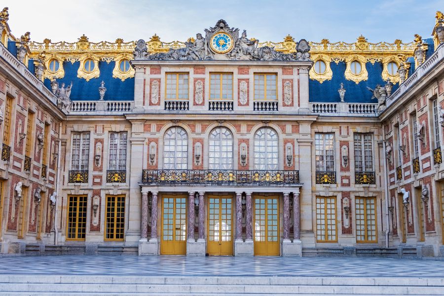 Historical Places in the world The Palace of Versailles, France