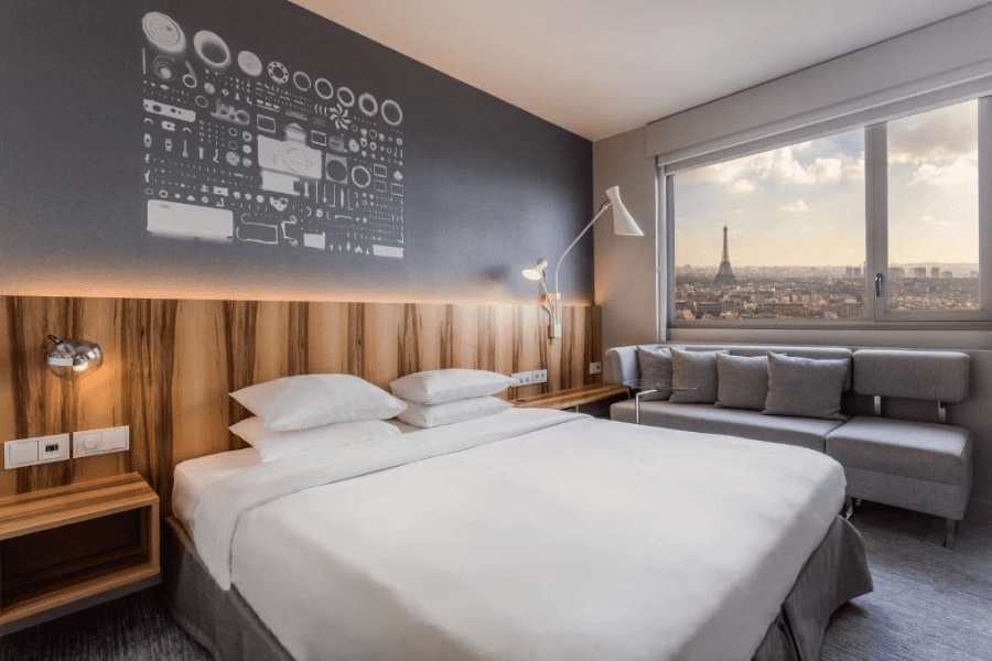 Hotels With A View Of The Eiffel Tower In Paris - Hyatt Regency Paris Etoile