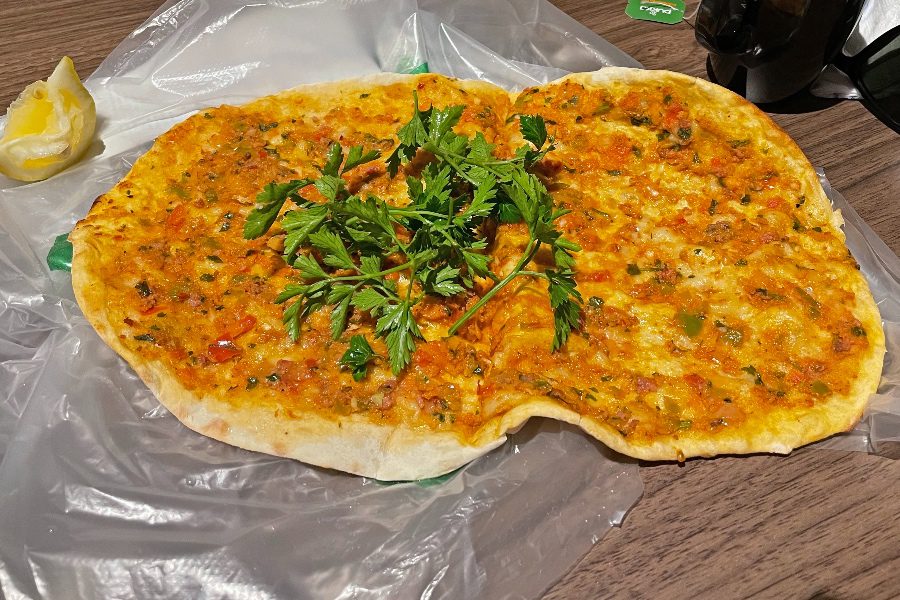 Lahmacun food in azerbaijan