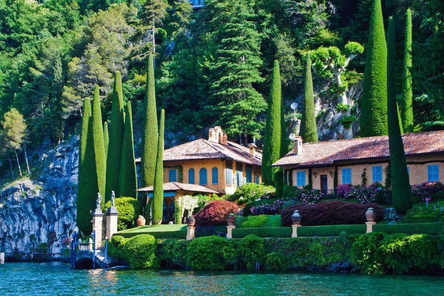 Lake Como Bellagio in Italy villas