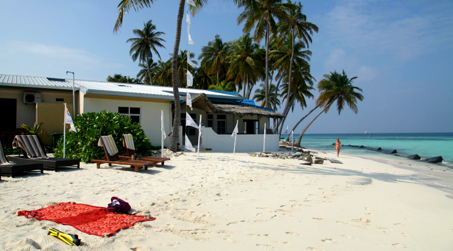 Maldives - Our hotel - White Shell Inn with bikini beach
