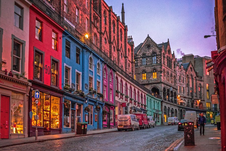 Things To Do In Scotland Edinburgh - Old Edinburgh Streets