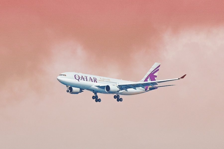 Travel in 2022? 5 Smart Travel Hacks to Save You Money Qatar plane