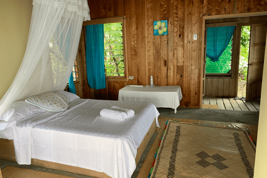 Where to stay in Solomon Islands Oravae Cottages Gizo Rooms