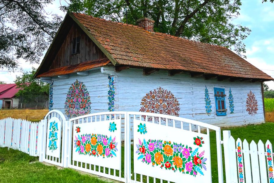 Zalipie - The prettiest villages in Poland fence