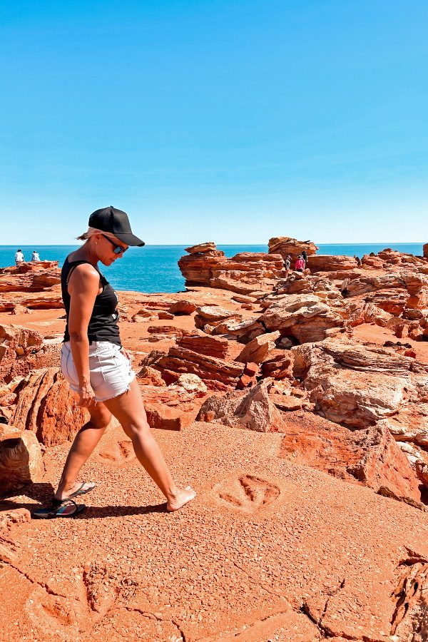 best things to do in broome gantheaume Point dinosaur footprints