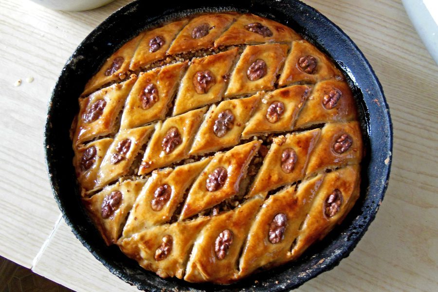 pakhlava food in Azerbaijan