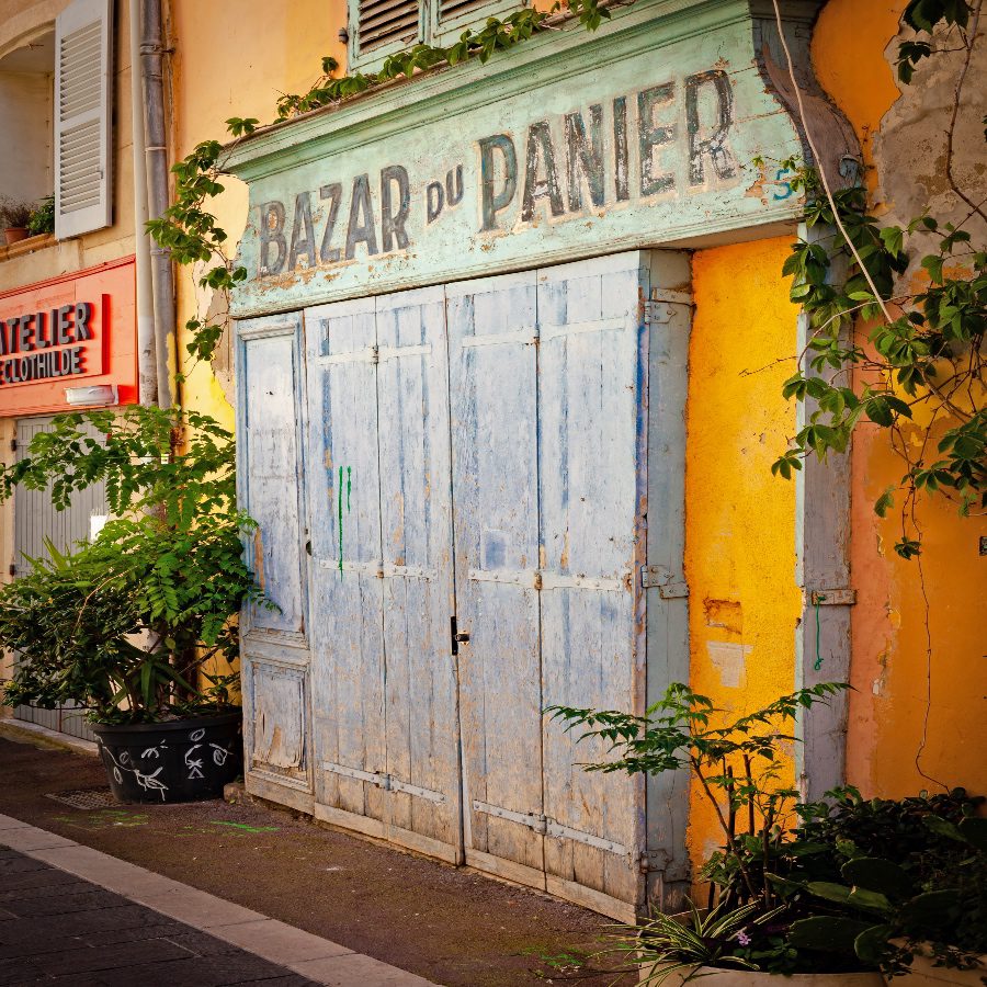 things to do in marseille france Le Panier