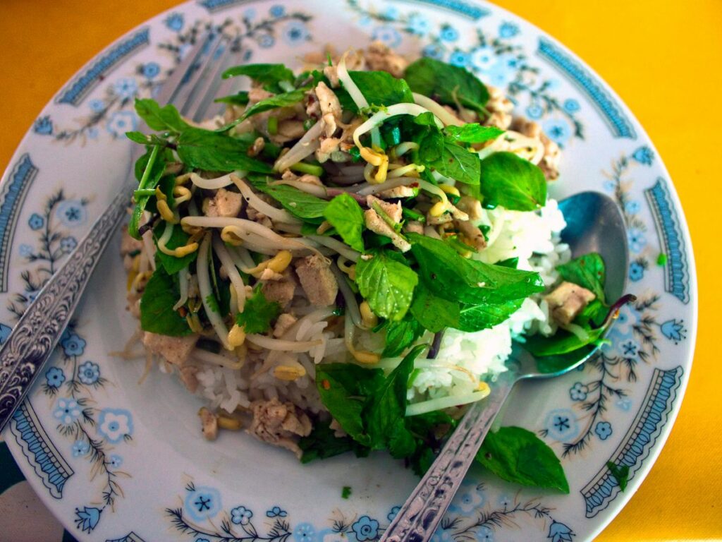 Laotian cuisine 