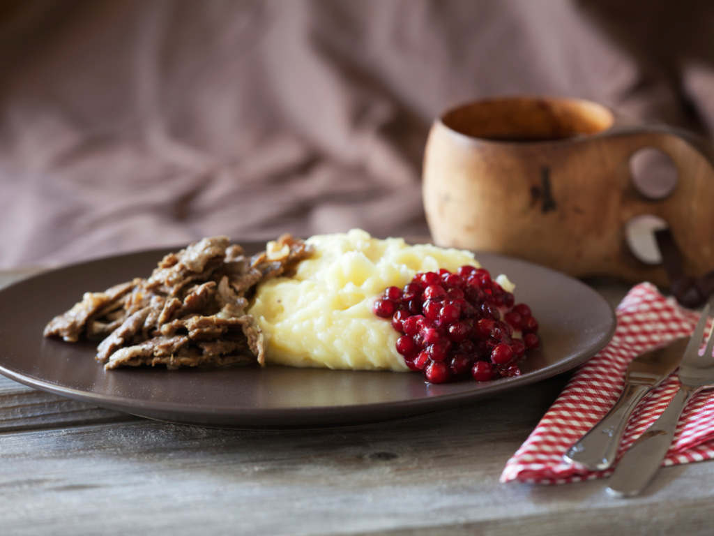 Poronkäristys sauteed reindeer dish in Finland