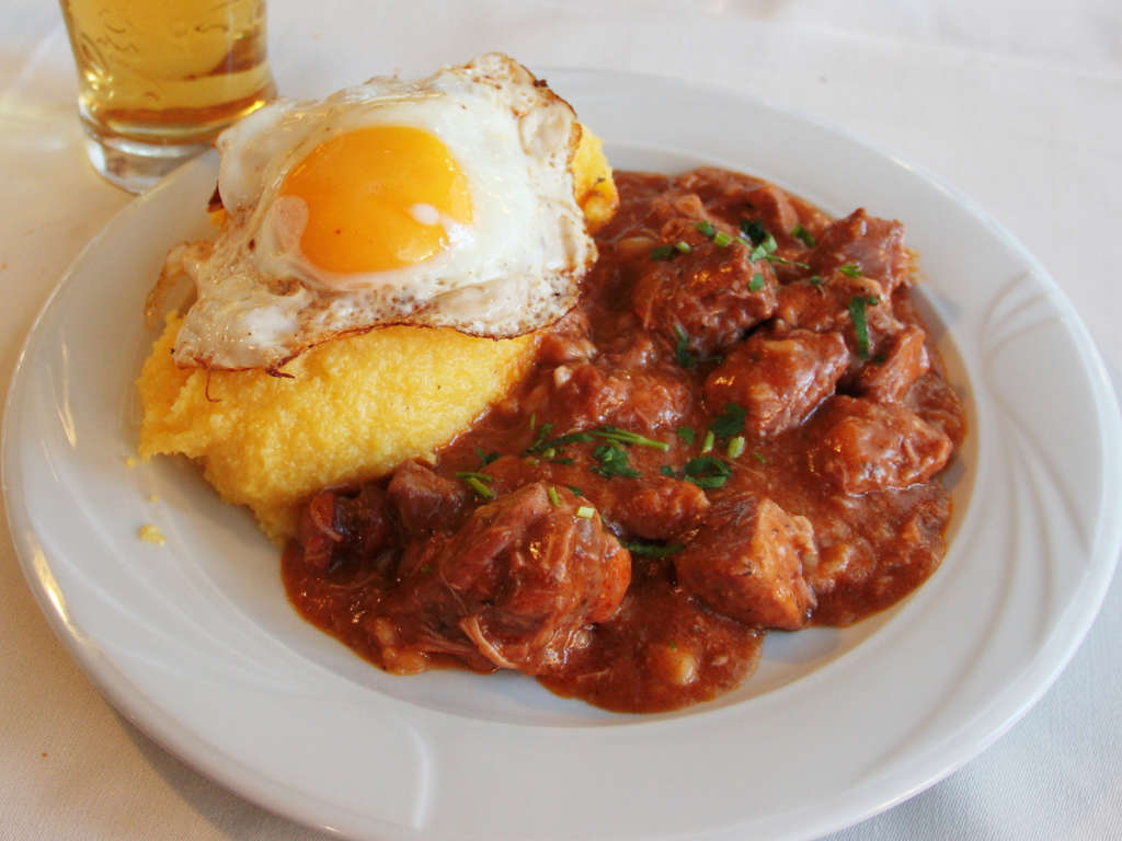 Tochitura moldovenească moldavian stew foods from Romania