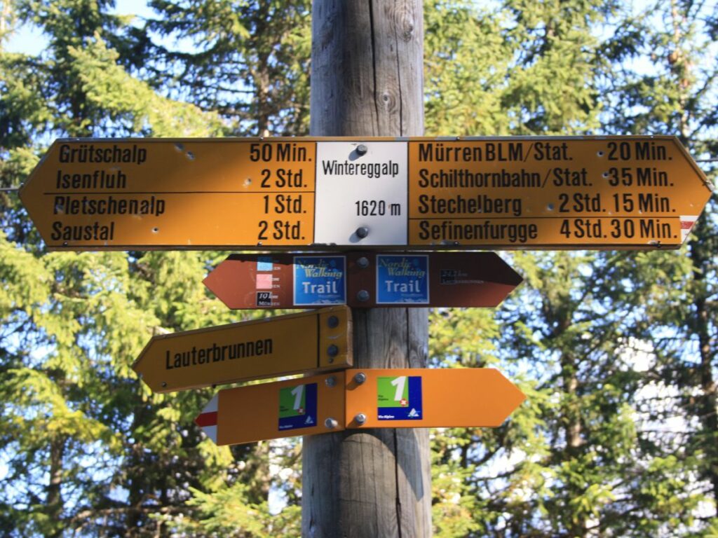 hiking sign Switzerland